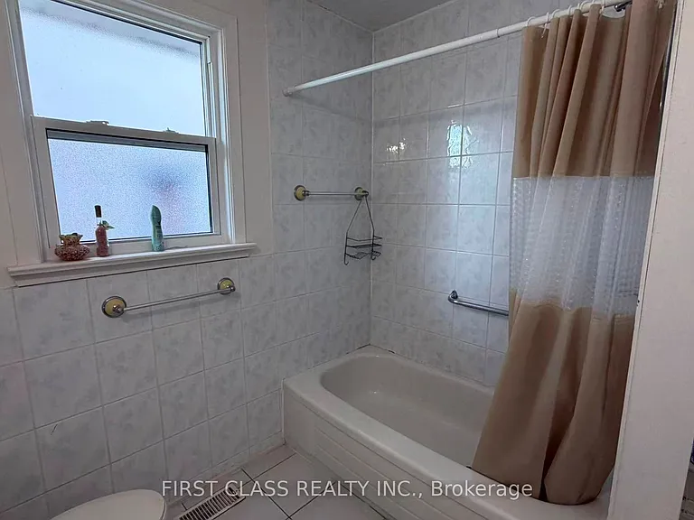 109 Goulding Ave — Photo 8