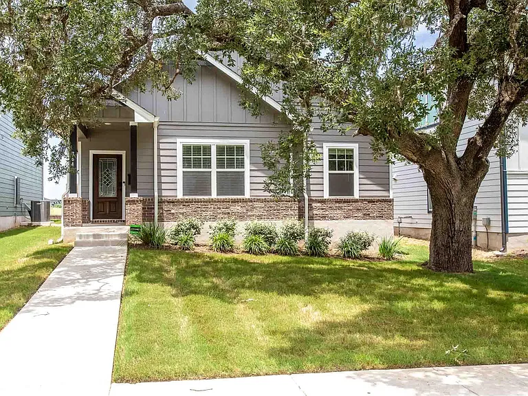 364 Kenai Dr — Photo 1