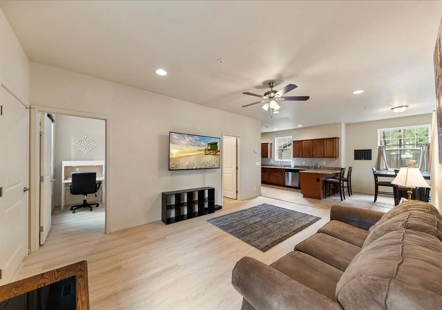 Railroad Springs Townhome for Rent! — Photo 3