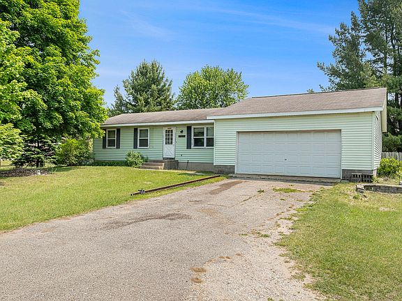 4th image of 12470 Long Lake Dr