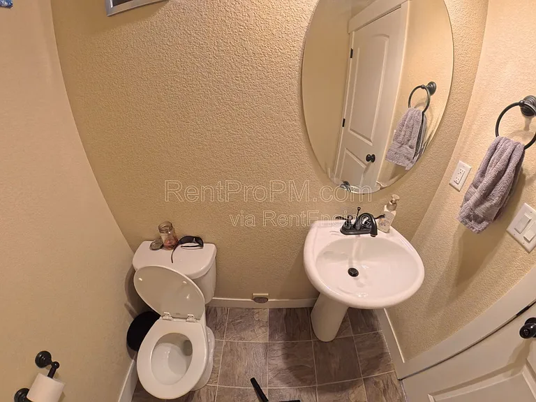5021 Brookfield Dr #D — Photo 7