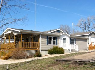 355 Lakeshore Dr, Alma, KS 66401