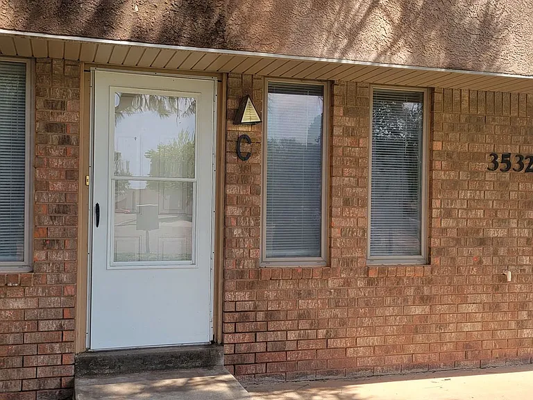 3532C Adenmor Ct — Photo 2