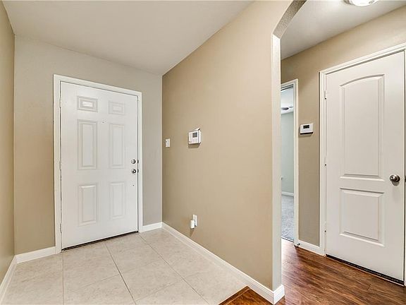 3rd image of 6236 White Jade Drive