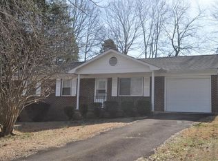 1728 Pinebrook Dr, Knoxville, TN 37909