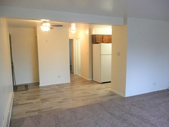 4th image of 729 W 65th St APT 2