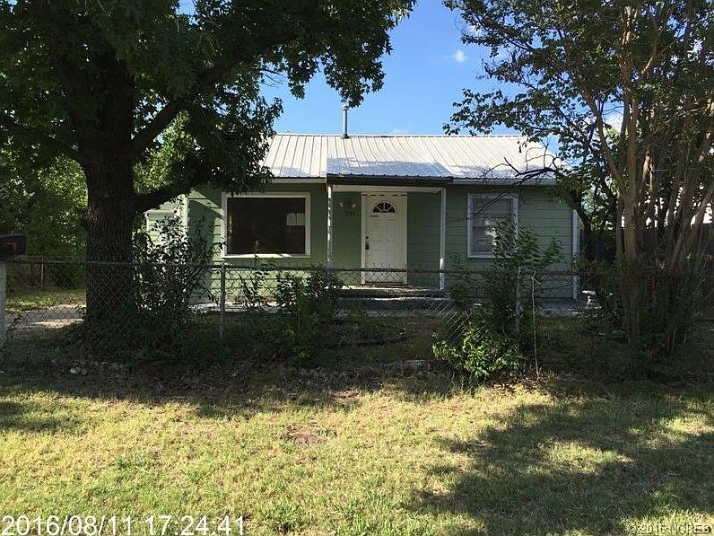 1st image of 3135 E Woodrow Pl