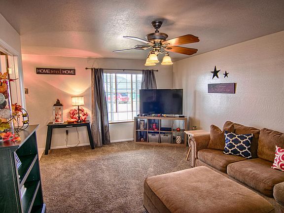 4th image of 5455 Lake Dr