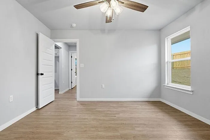 3427 N Ironwood Ave — Photo 27