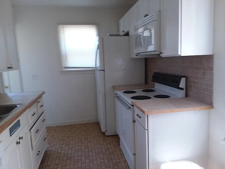 1144 W Military Ave — Photo 8