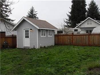 3rd image of 1001 2nd Ave NW