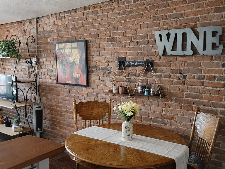 22 W Main St #STUDIO — Photo 5