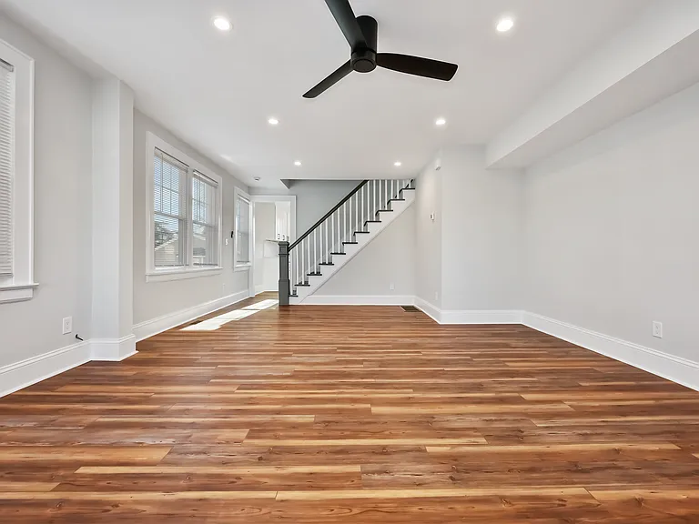 58 Walter Ave — Photo 5