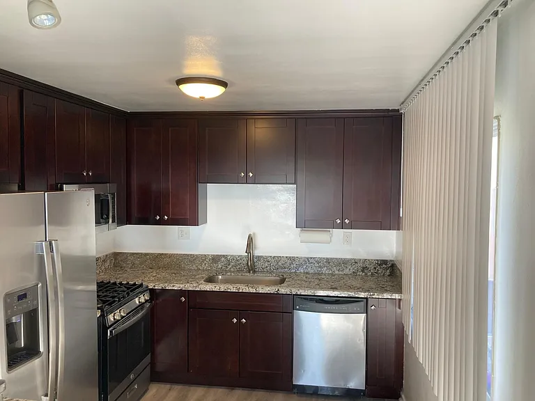1237 Hueneme St — Photo 9