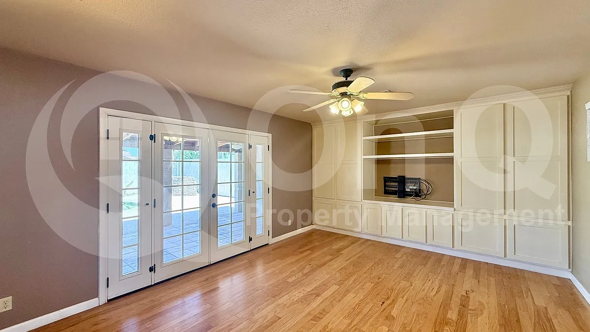 3 bed, 2.0 bath, 1471 sqft, $2,574 — Photo 4