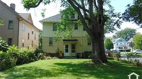 116 Burrows St — Photo 2