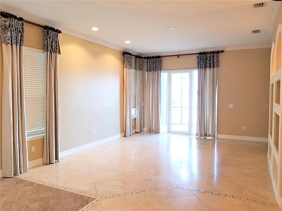 4th image of 8268 Tivoli Dr