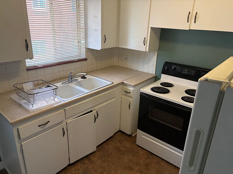 1664 Akron St #1652 — Photo 5