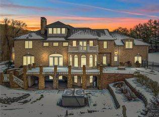 2173 Fox Run Rd, Stroudsburg, PA 18360