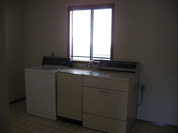 3rd image of 824 Jensen Duplex #2