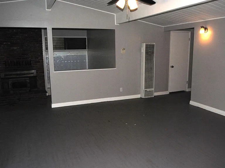 9 Dunlap St — Photo 3