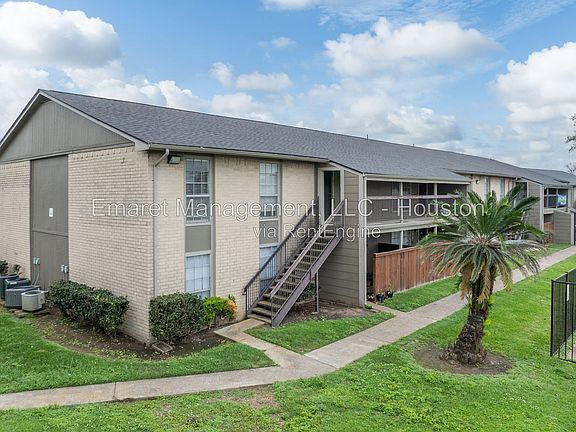 4th image of 101 Hackberry St #89660
