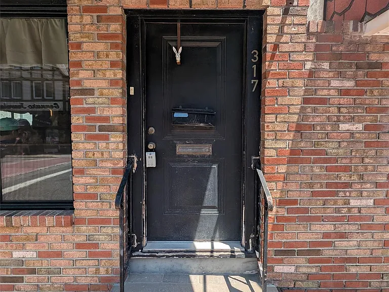 317 Bedford Ave — Photo 1