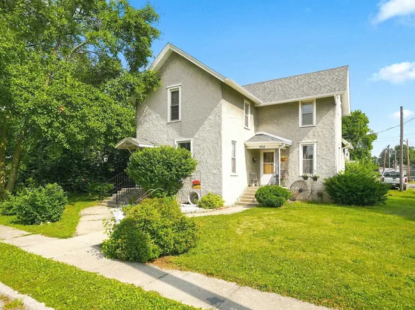 334 W 5th St, Auburn, IN 46706