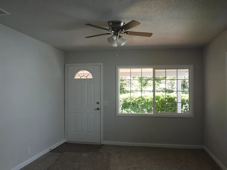 31 Rose Ln — Photo 4