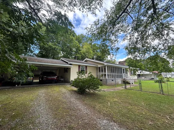 105 N Varnell Rd, Tunnel Hill, GA 30755