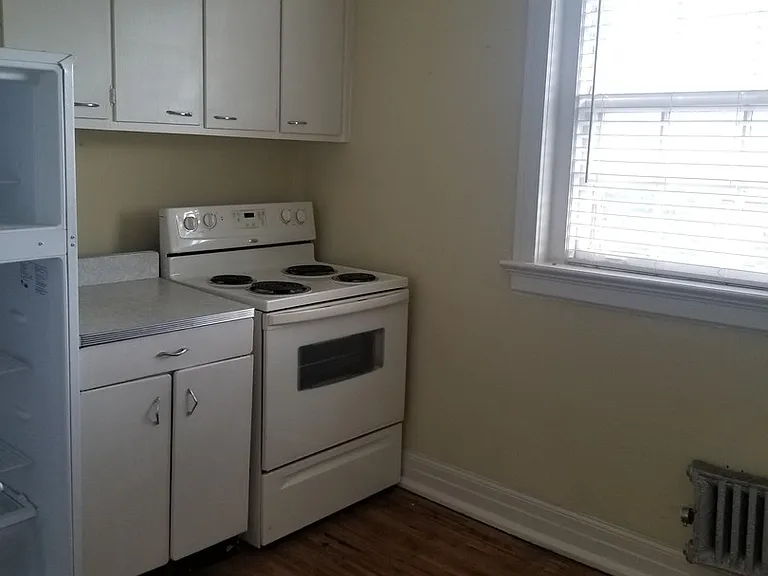 120 Lincoln St NE — Photo 5