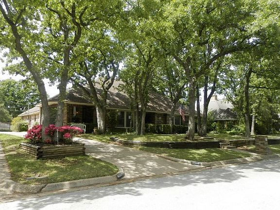 2nd image of 4508 Lake Park Dr
