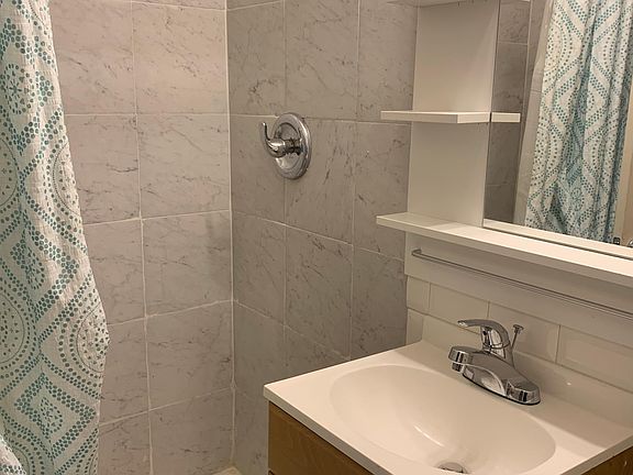 3rd image of 116 W Chicago Ave APT 5