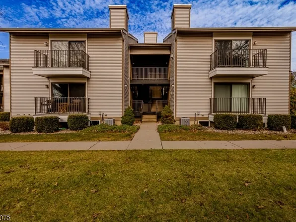 17 Sam Bonnell Dr #17, Union Twp., NJ 08809