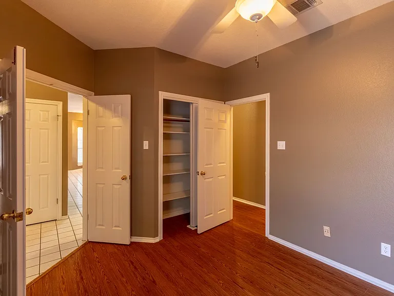 8209 Forest Heights Ln — Photo 5