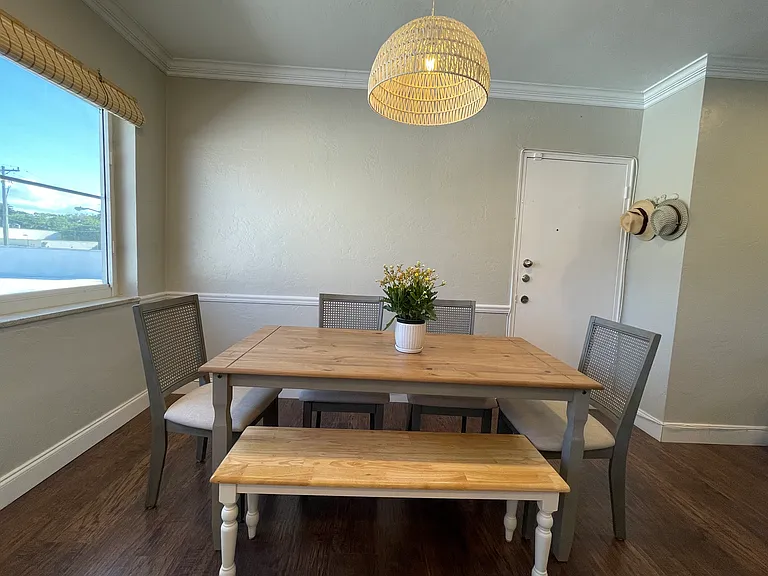 7510 Dickens Ave — Photo 6