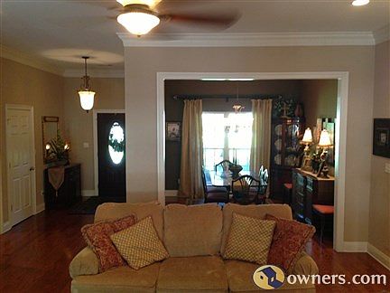 Great Room looking at Entry