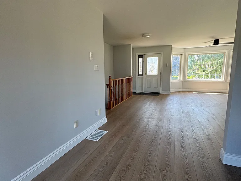 8 Whitney Ct — Photo 5