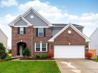 4381 Legacy Greens Dr, Batavia, OH 45103