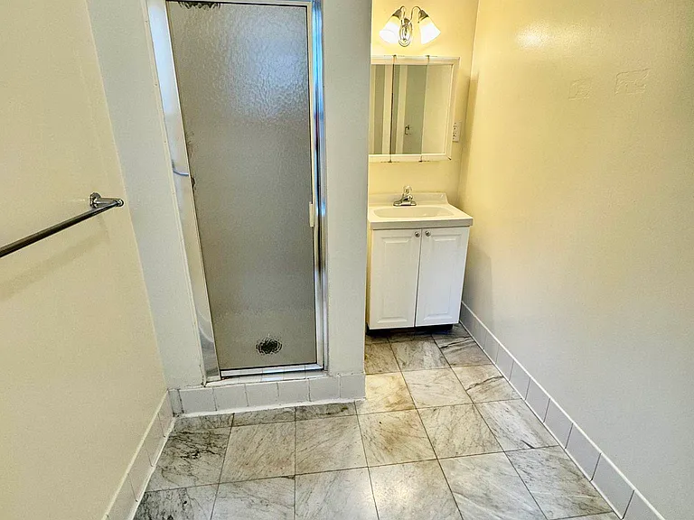 352 W 46th St #3B — Photo 9