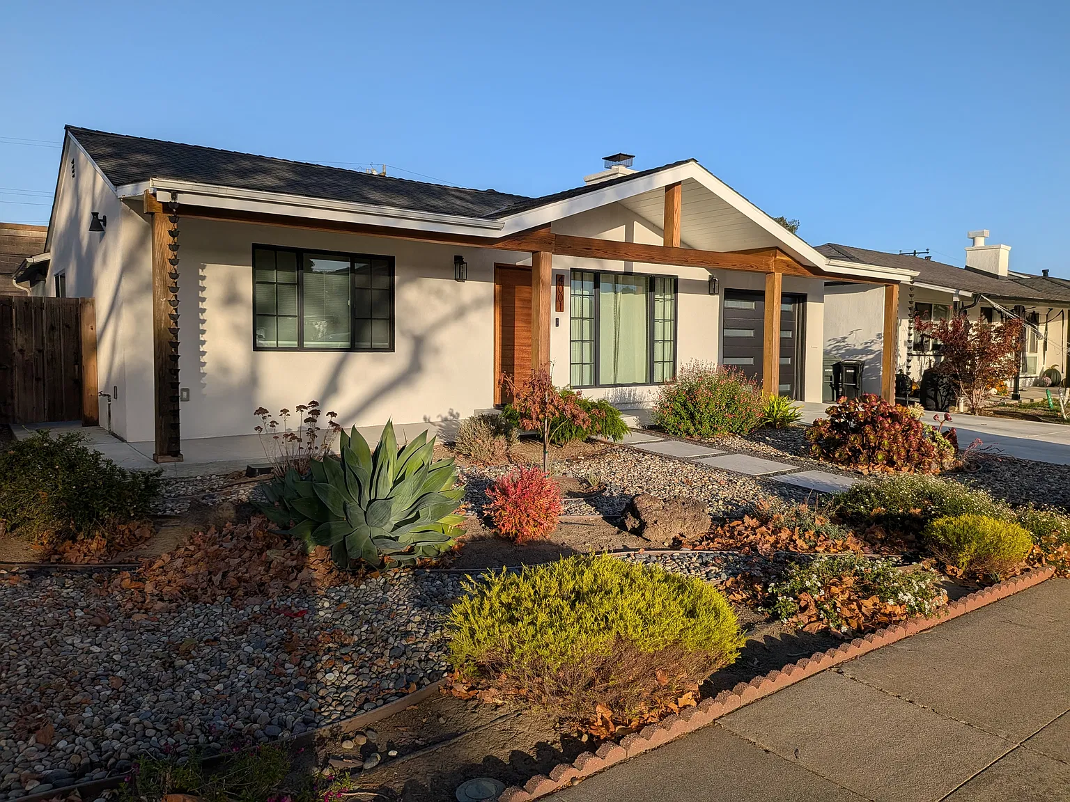 3 bed, 2.5 bath, 1875 sqft, $6,300 — Photo 2