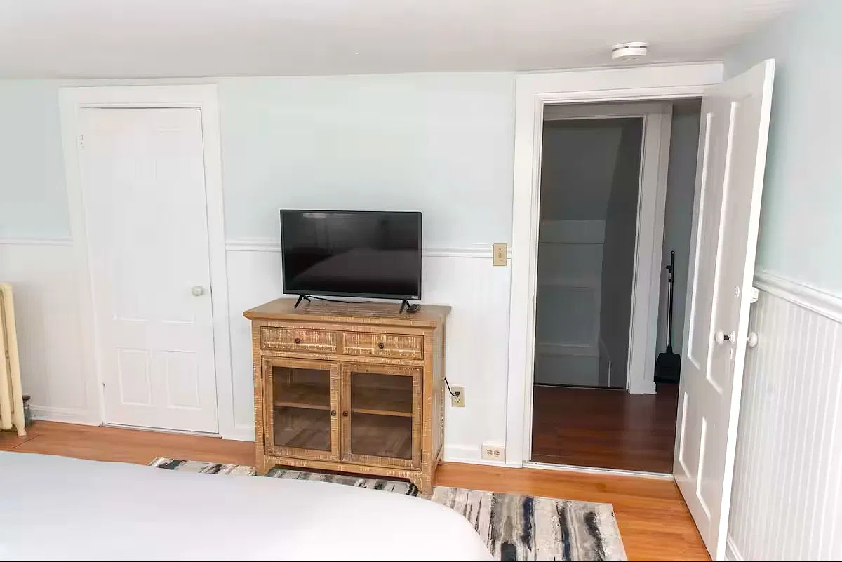 2 bed, 512 sqft, $1,850 — Photo 1