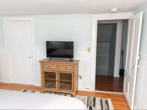 38 Townsend Ave #38C, Boothbay Harbor, ME 04538