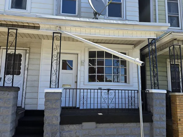 105 N Vine St, Mount Carmel, PA 17851