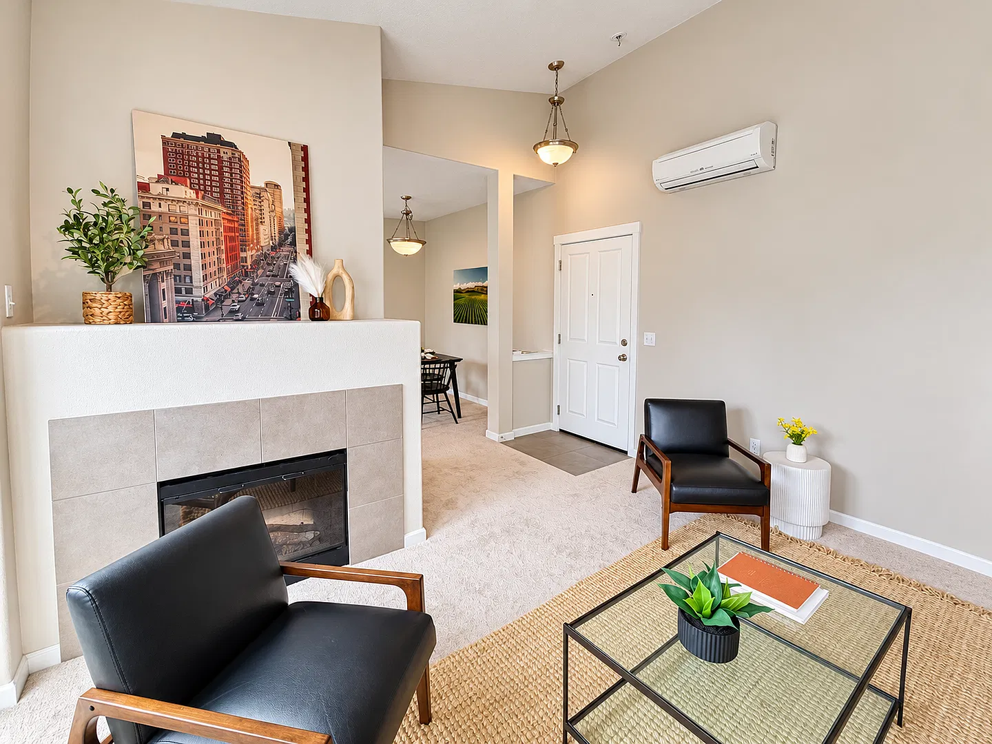Charming 1-Bedroom Condo in NW Portland's Desirable Timberland Community! — Photo 4
