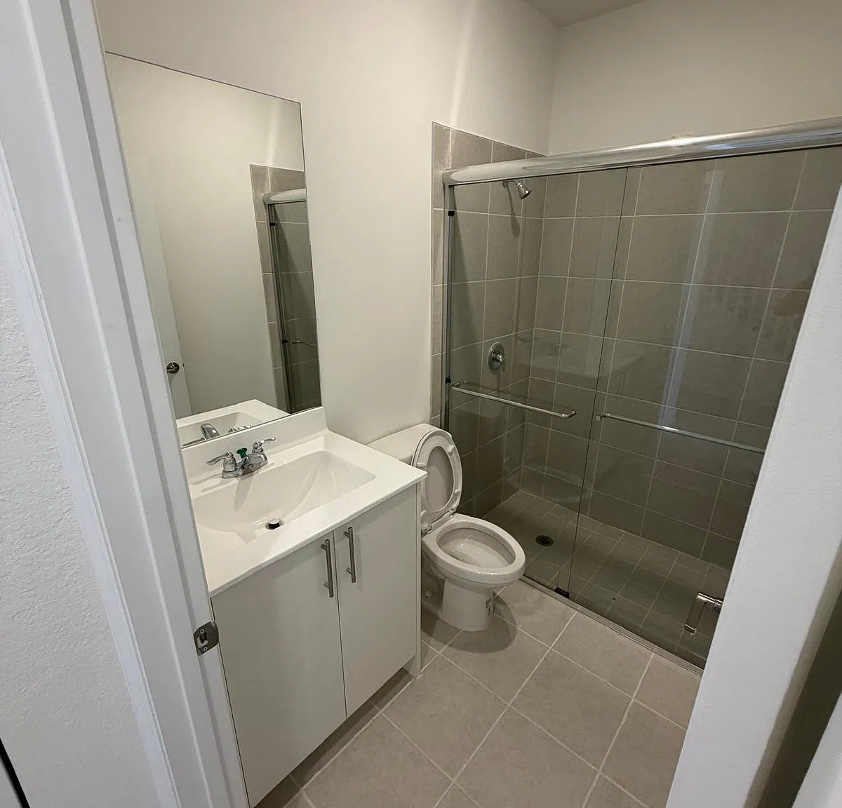 4 bed, 1633 sqft, $2,750 — Photo 3