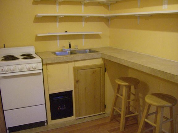 Kitchen with breakfast bar