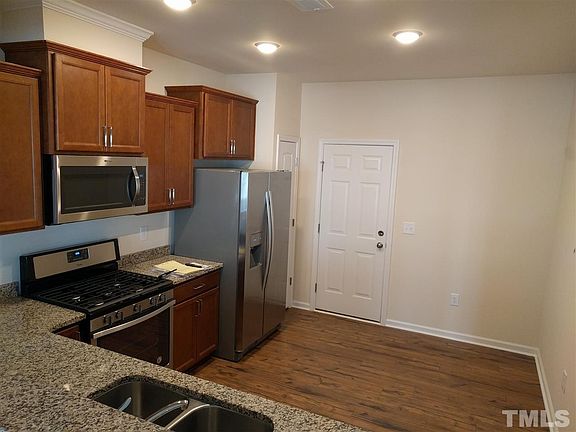 4th image of 1007 Mirbeck Ln
