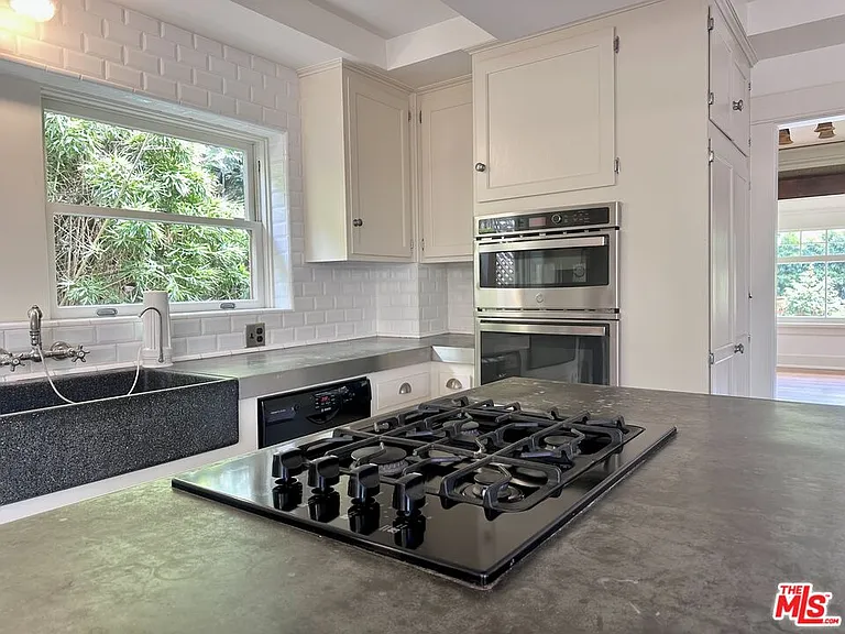 2216 Meade Pl — Photo 42