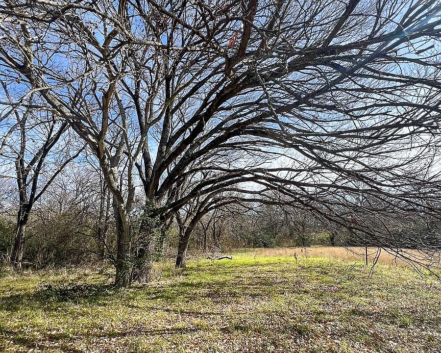 2nd image of 203 SW 4th St